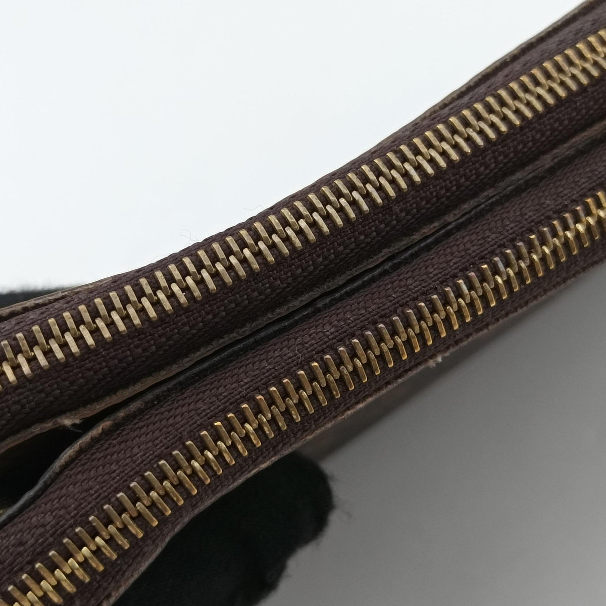 Pre-owned Louis Vuitton Pochette Double Zip Brown Monogram Giant M69203 shoulderbag | stylenewstar