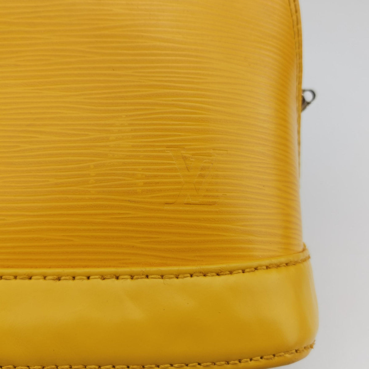 Pre-owned Louis Vuitton Alma BB Citrine Epi M40866 shoulderbag | stylenewstar