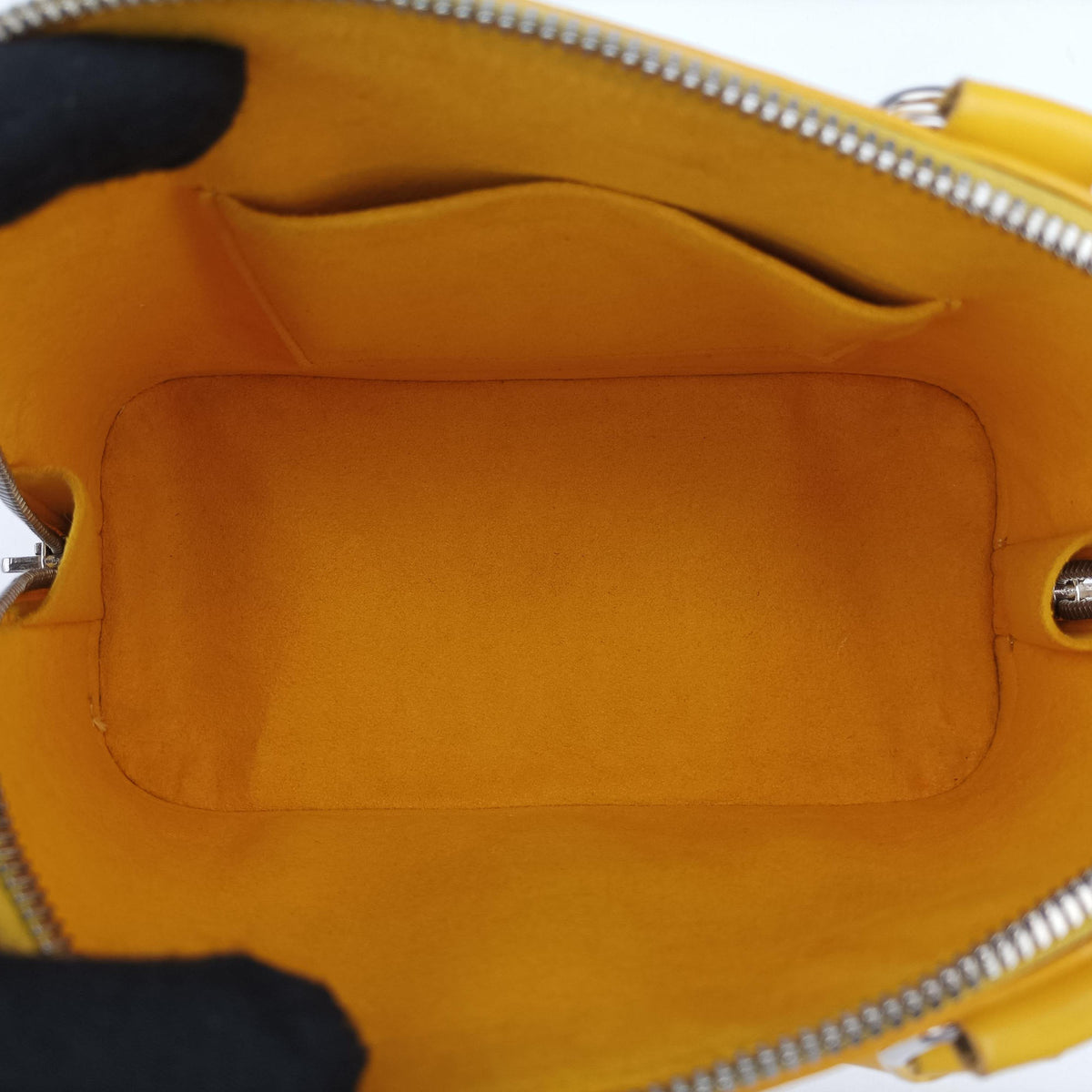 Pre-owned Louis Vuitton Alma BB Citrine Epi M40866 shoulderbag | stylenewstar