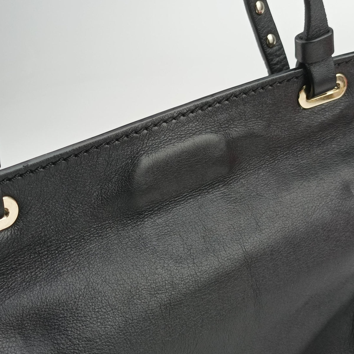 Pre-owned Valentino Rockstud Black Leather  shoulderbag | stylenewstar