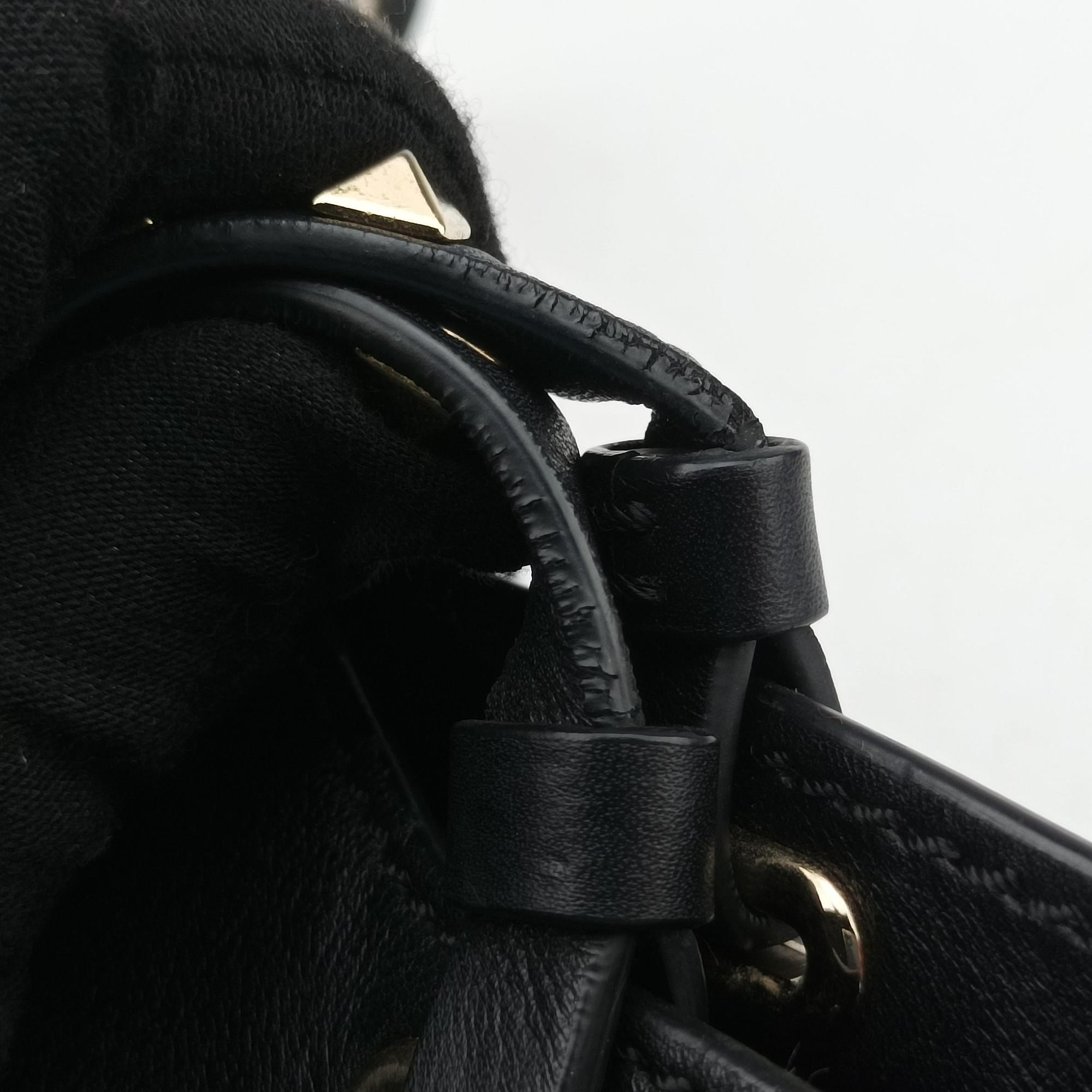 Pre-owned Valentino Rockstud Black Leather  shoulderbag | stylenewstar