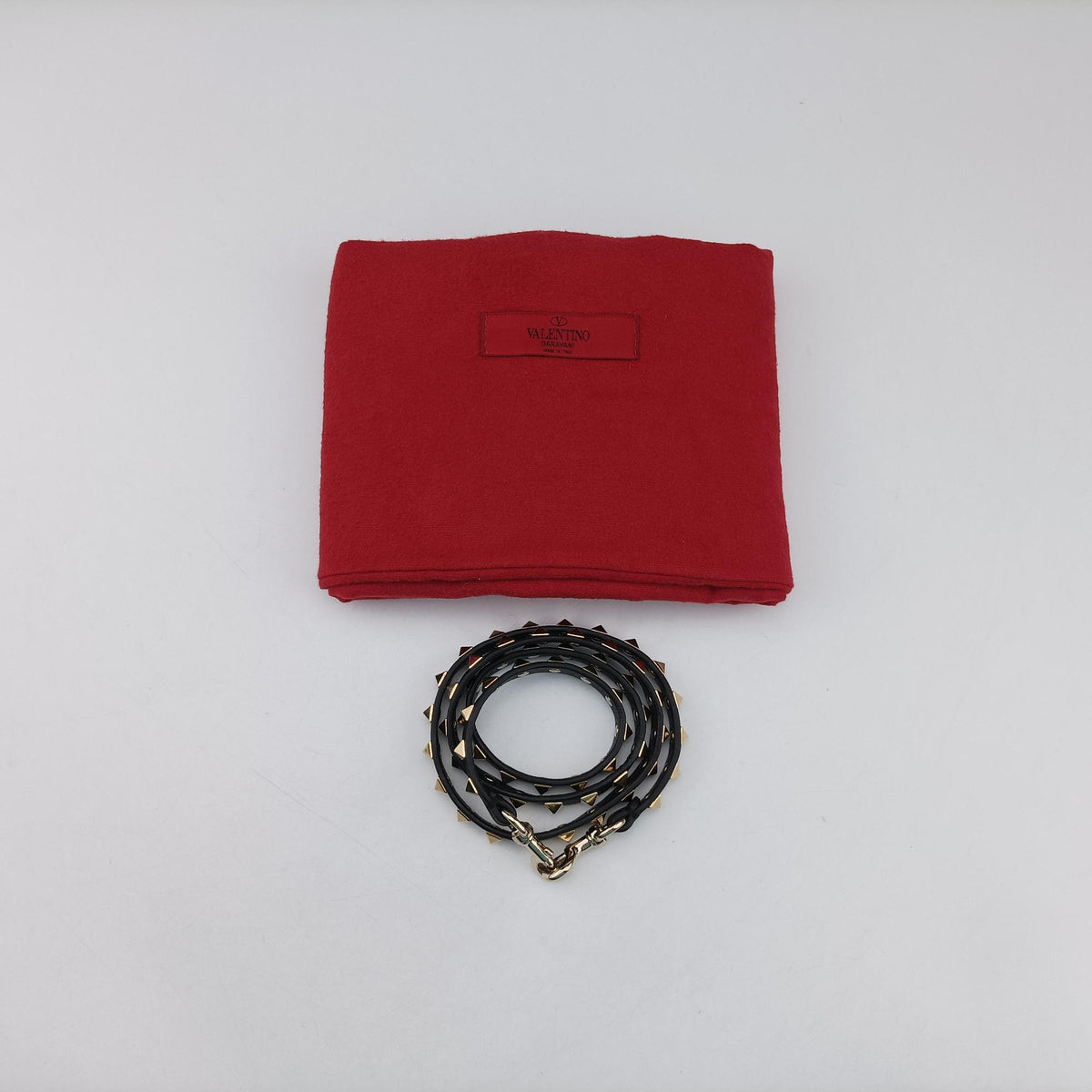 Pre-owned Valentino Rockstud Black Leather  shoulderbag | stylenewstar