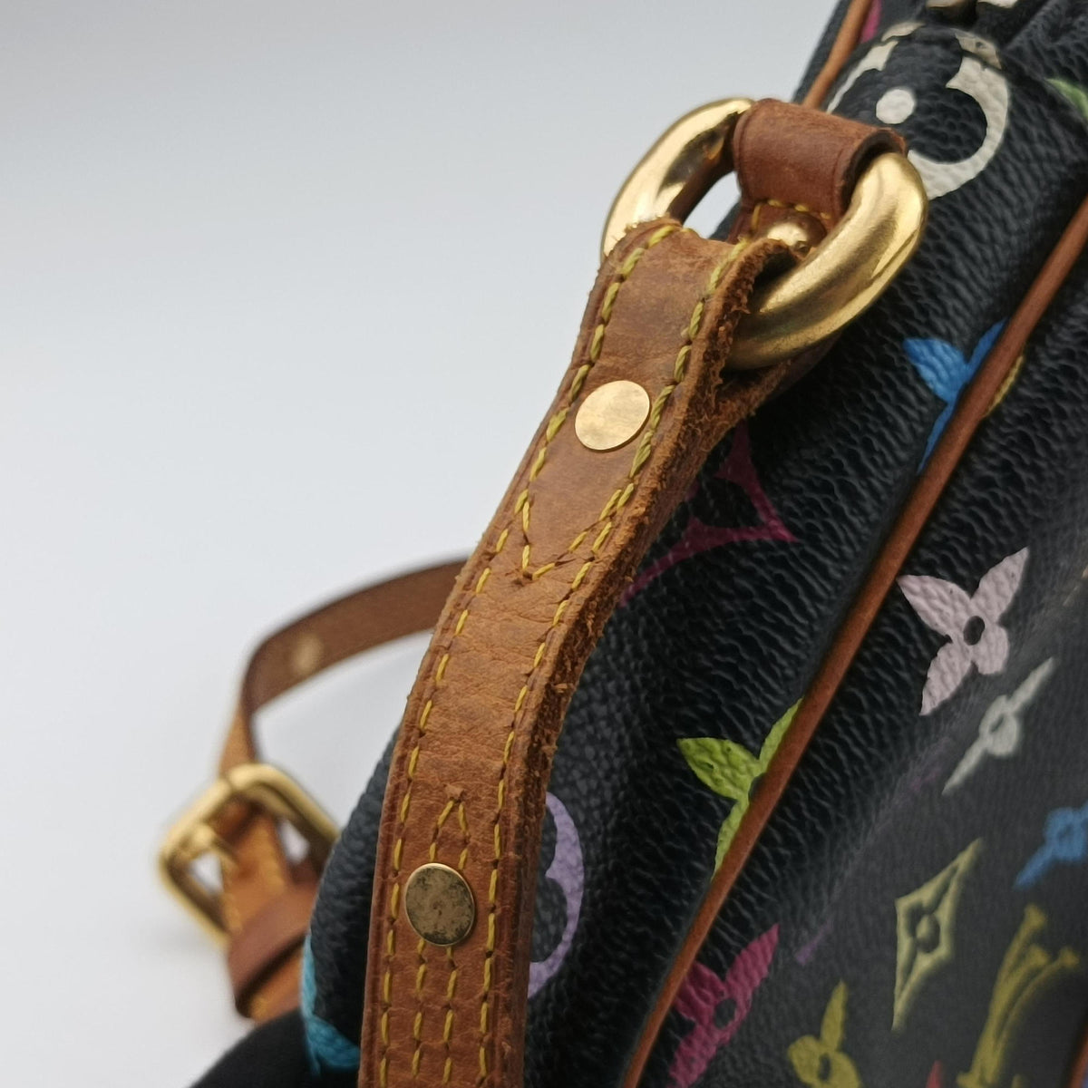 Pre-owned Louis Vuitton RIFT Noir Monogram Multicolor M40056 shoulderbag | stylenewstar