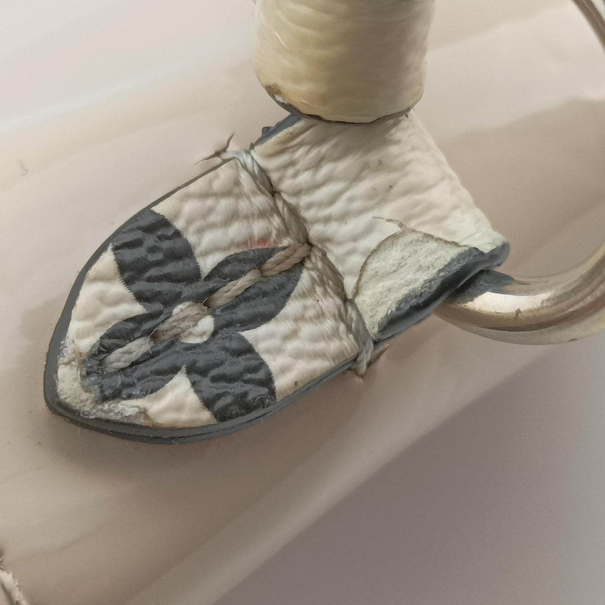 Secondhand Louis Vuitton Spring Street PM Creme×Rose Vernis M90454 shoulderbag | stylenewstar