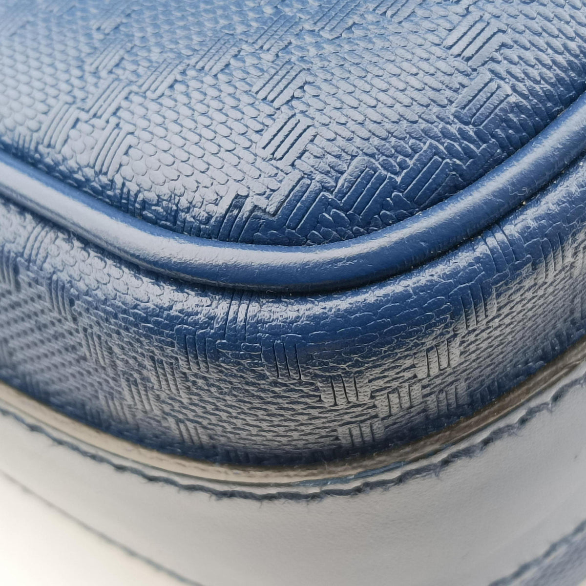 Pre-owned Gucci Diamante Messenger Blue Leather 201448 shoulderbag | stylenewstar