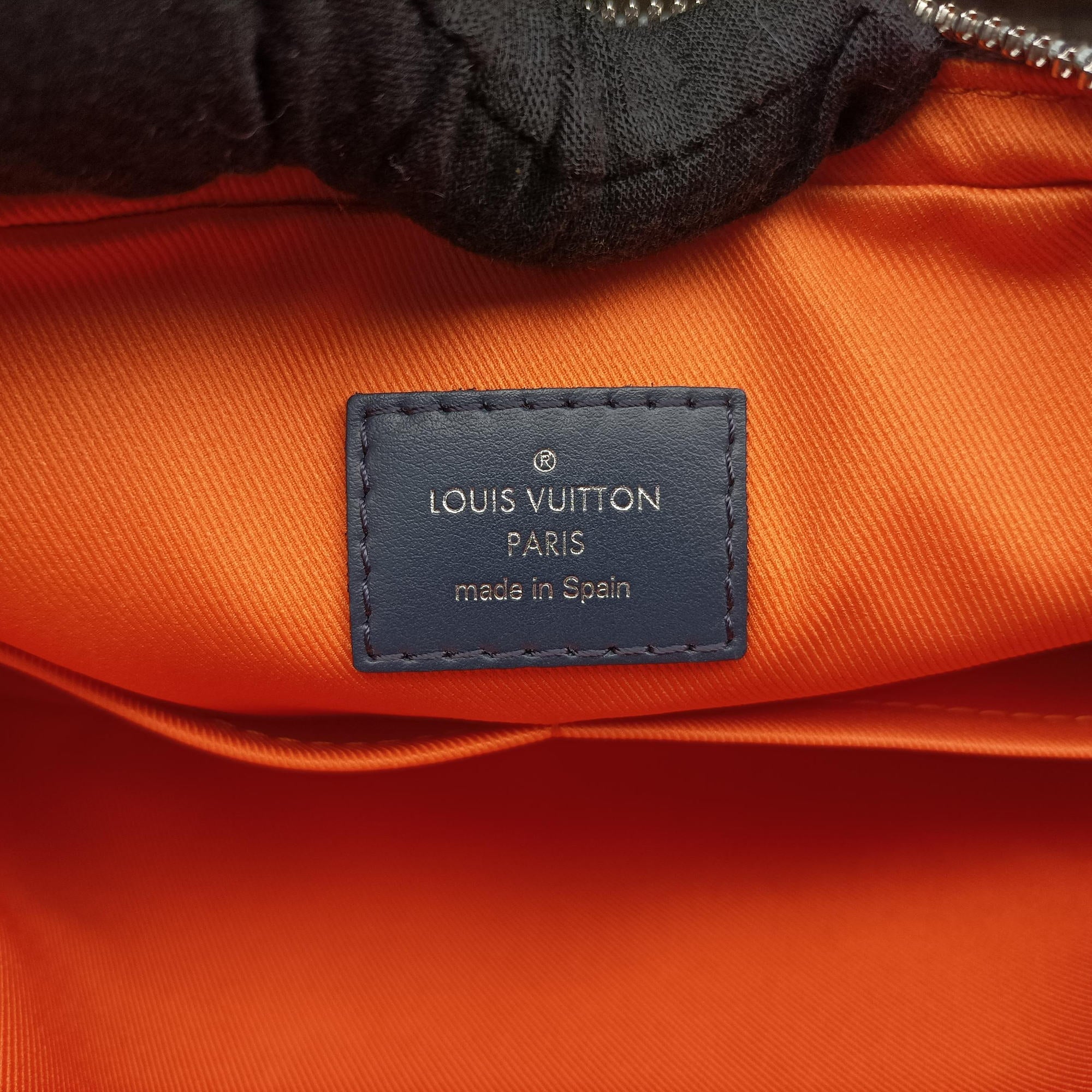Pre-owned Louis Vuitton Alpha Messenger Grey Monogram Satellite M44169 shoulderbag | stylenewstar