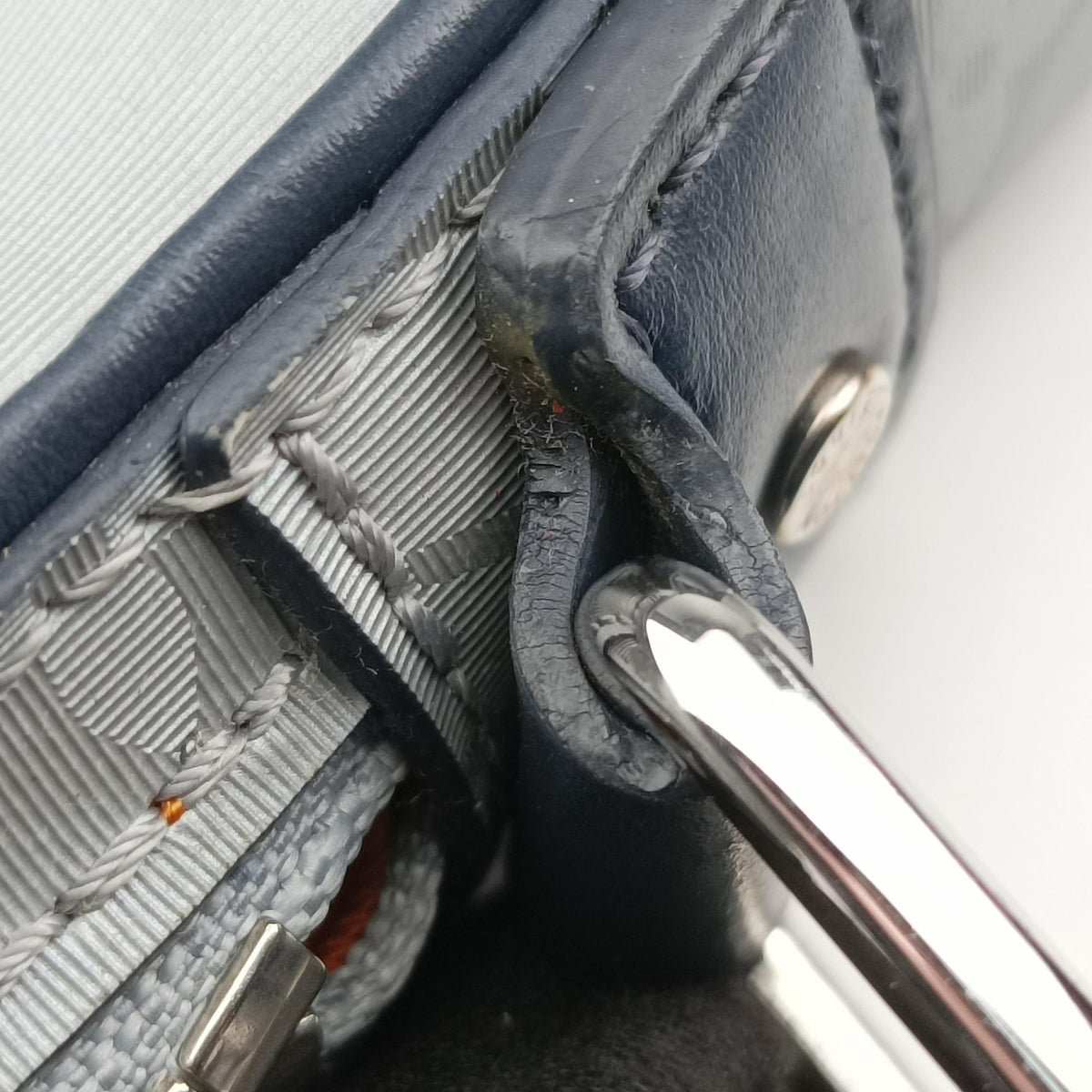 Pre-owned Louis Vuitton Alpha Messenger Grey Monogram Satellite M44169 shoulderbag | stylenewstar