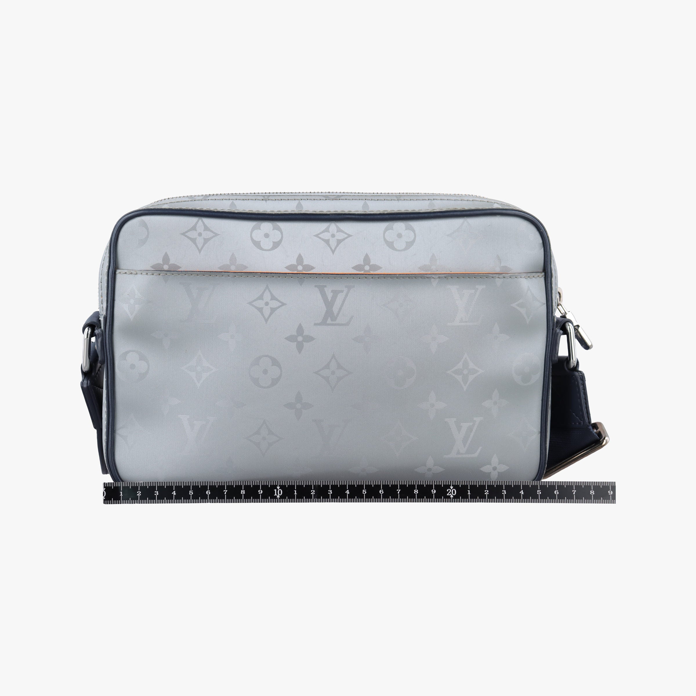 Pre-owned Louis Vuitton Alpha Messenger Grey Monogram Satellite M44169 shoulderbag | stylenewstar