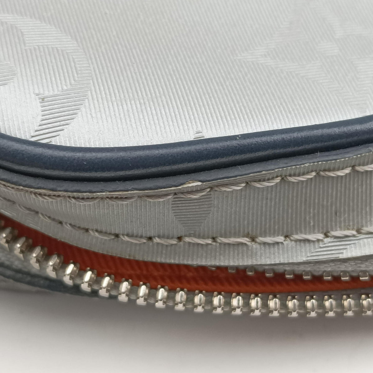 Pre-owned Louis Vuitton Alpha Messenger Grey Monogram Satellite M44169 shoulderbag | stylenewstar