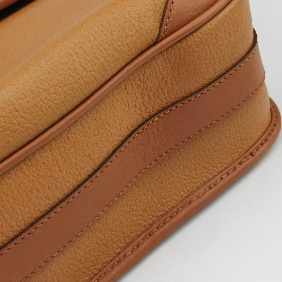 Pre-owned Gucci Vintage Messenger Brown leather 196583 shoulderbag | stylenewstar