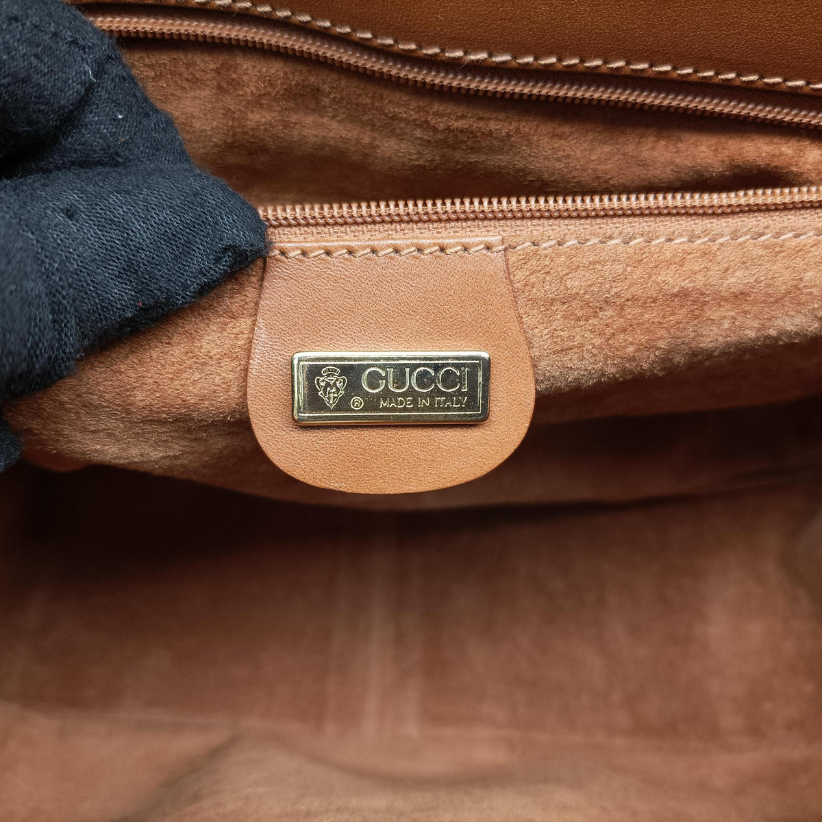 Secondhand Gucci Vintege messenger Brown Leather  shoulderbag | stylenewstar