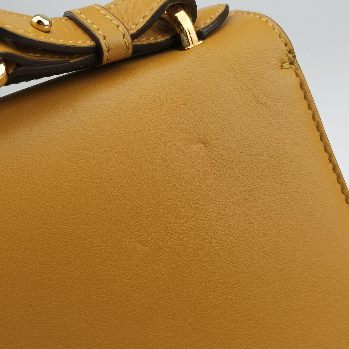 Pre-owned Ferragamo Marisol Brown×Beige ×Yellow Leather  shoulderbag | stylenewstar