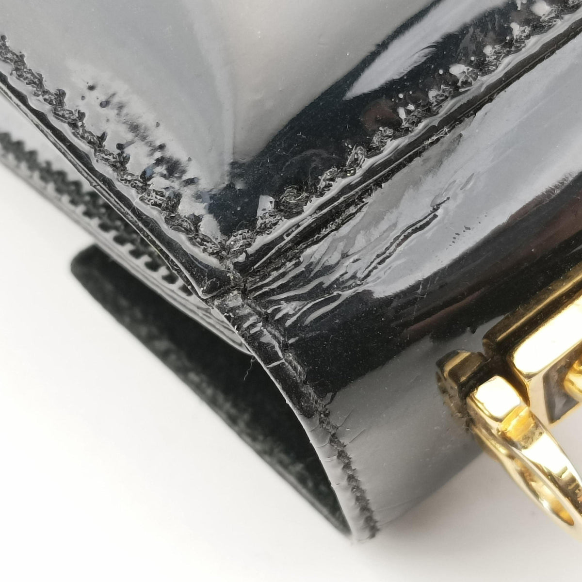 Pre-owned Ferragamo Gancini Black Patent  shoulderbag | stylenewstar
