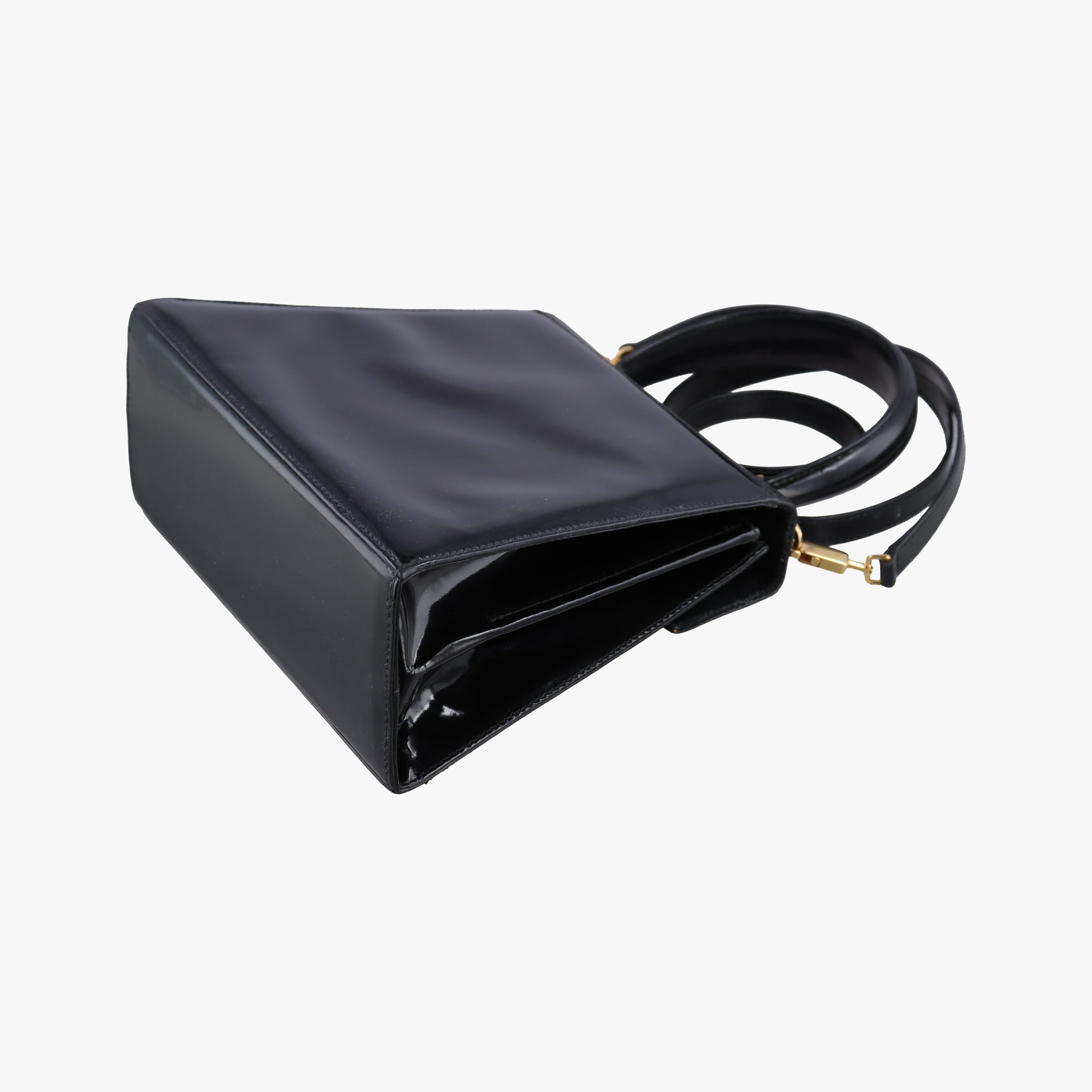 Pre-owned Ferragamo Gancini Black Patent  shoulderbag | stylenewstar