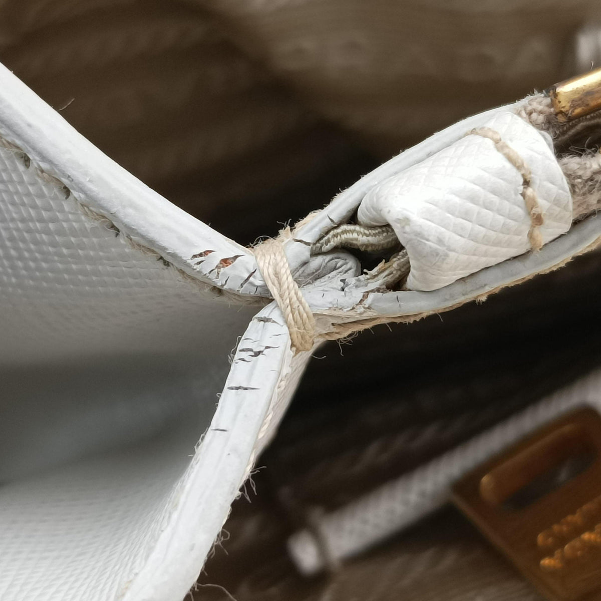 Vintage Prada Promenade White SAFFIANO Leather BN2558 handbag | stylenewstar
