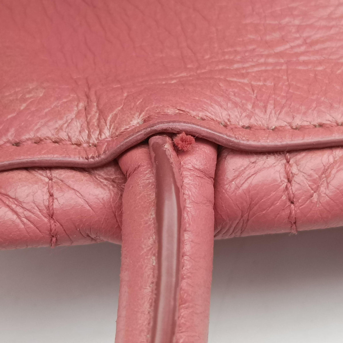 Pre-owned Miu Miu Matelasse Pink Leather  shoulderbag | stylenewstar