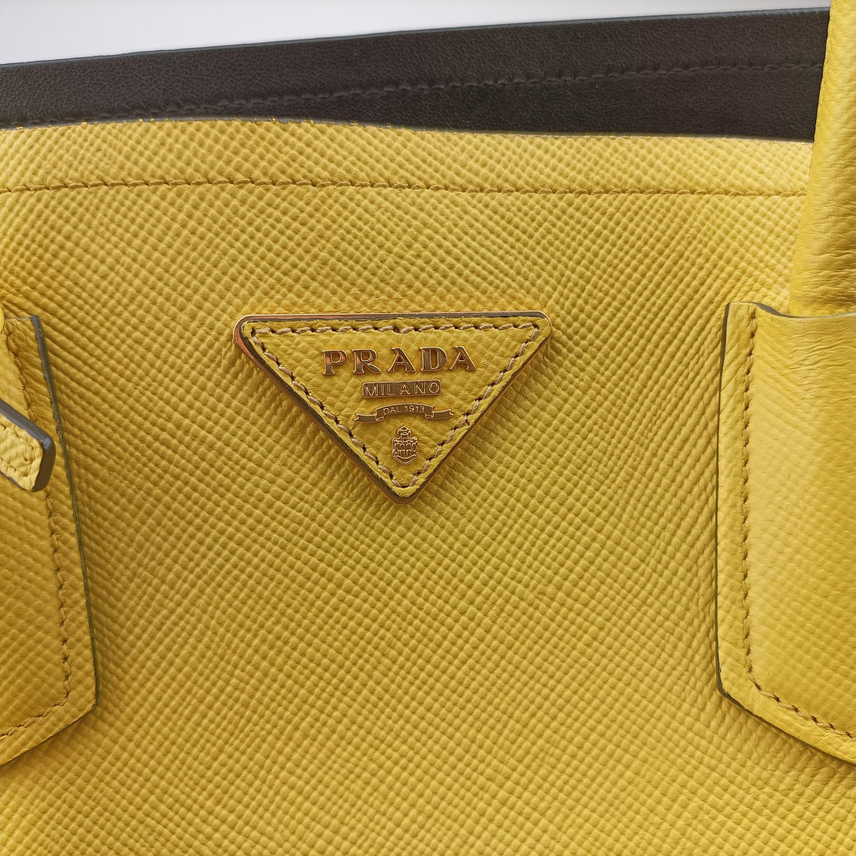 Vintage Prada Double Cuir Yellow SAFFIANO　Leather BN2756 handbag | stylenewstar