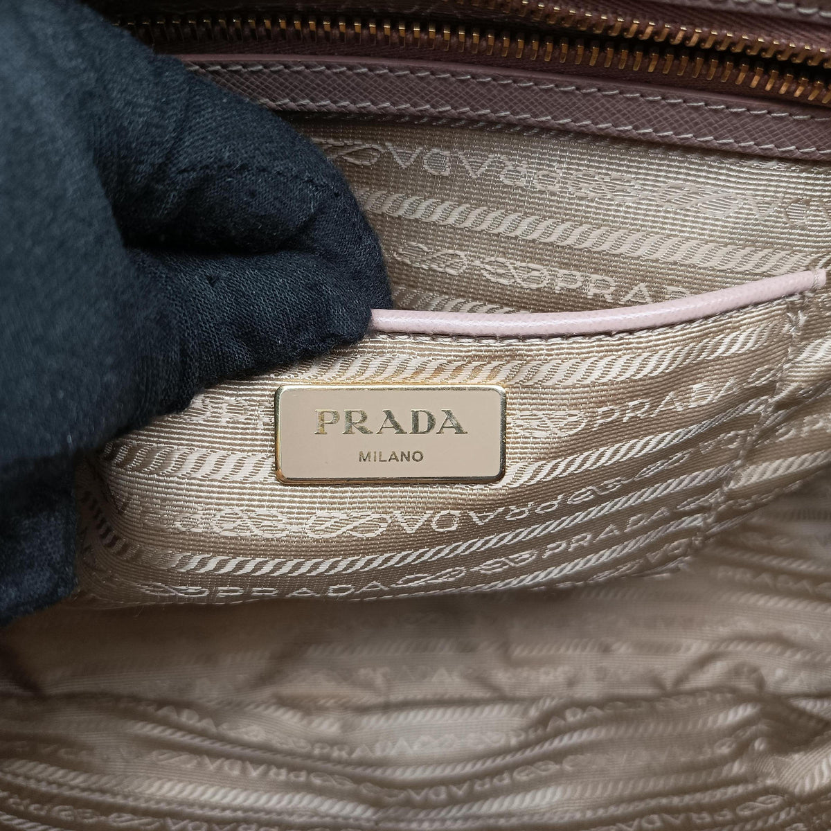 Pre-owned Prada Galleria Pink SAFFIANO Leather BN1801 shoulderbag | stylenewstar