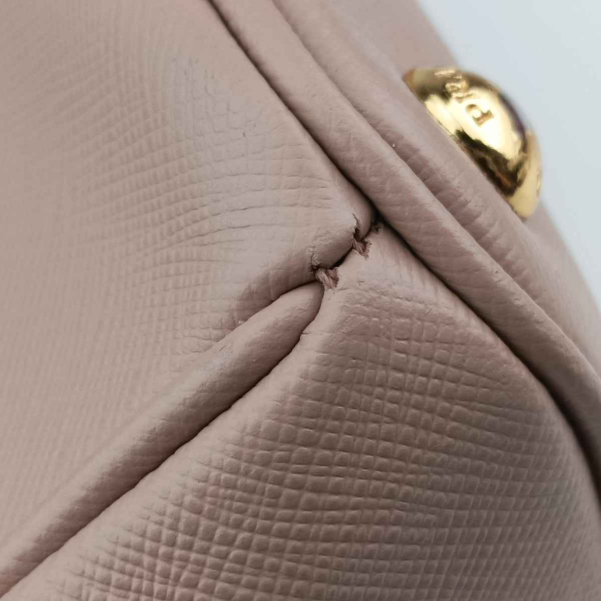 Pre-owned Prada Galleria Pink SAFFIANO Leather BN1801 shoulderbag | stylenewstar