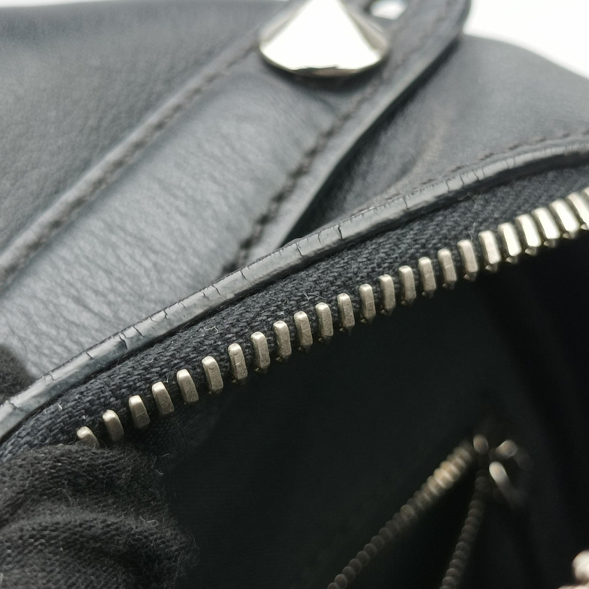 Pre-owned Fendi Multi Studs By the Way Black Leather 8BZ038 backpack/rucksack | stylenewstar