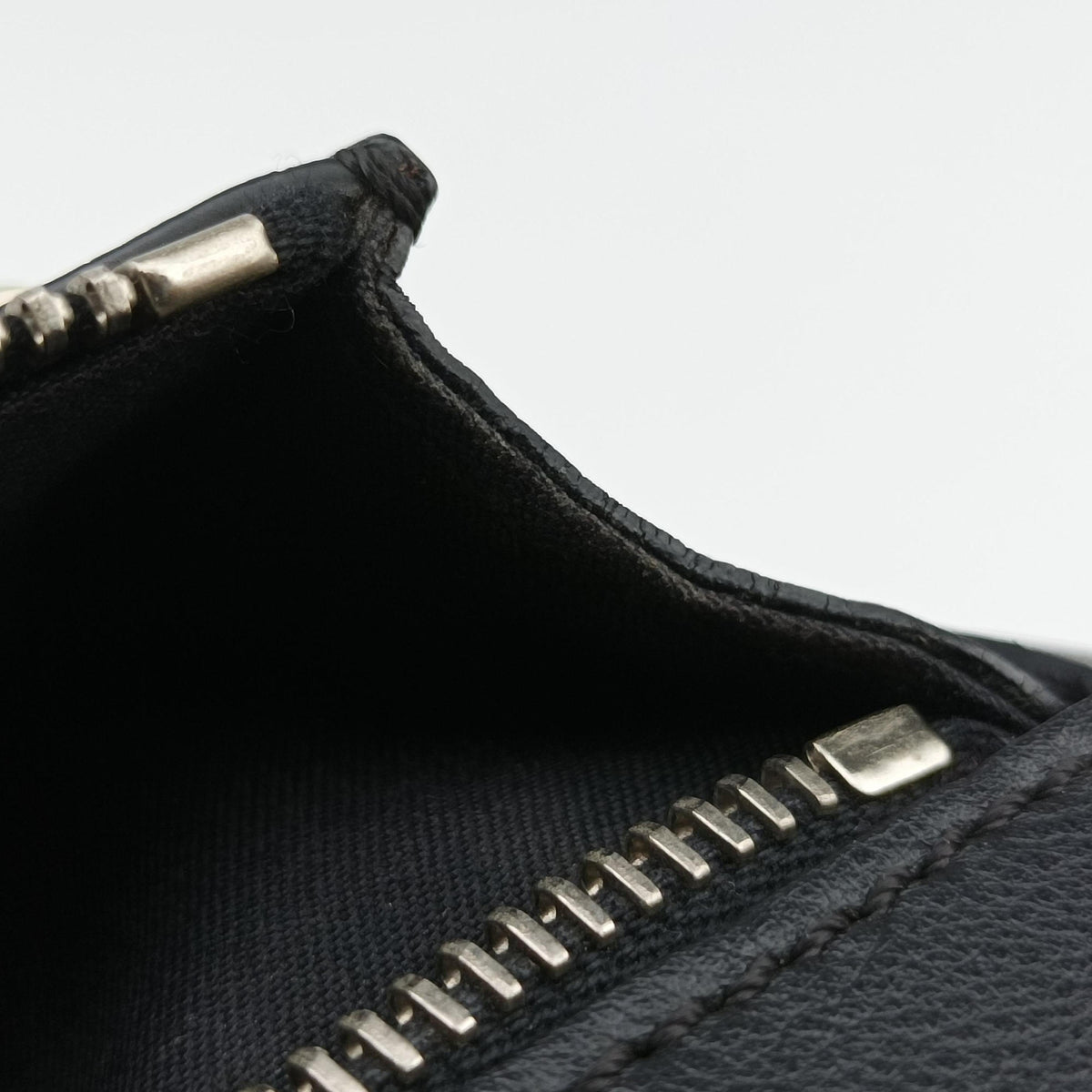 Pre-owned Fendi Multi Studs By the Way Black Leather 8BZ038 backpack/rucksack | stylenewstar
