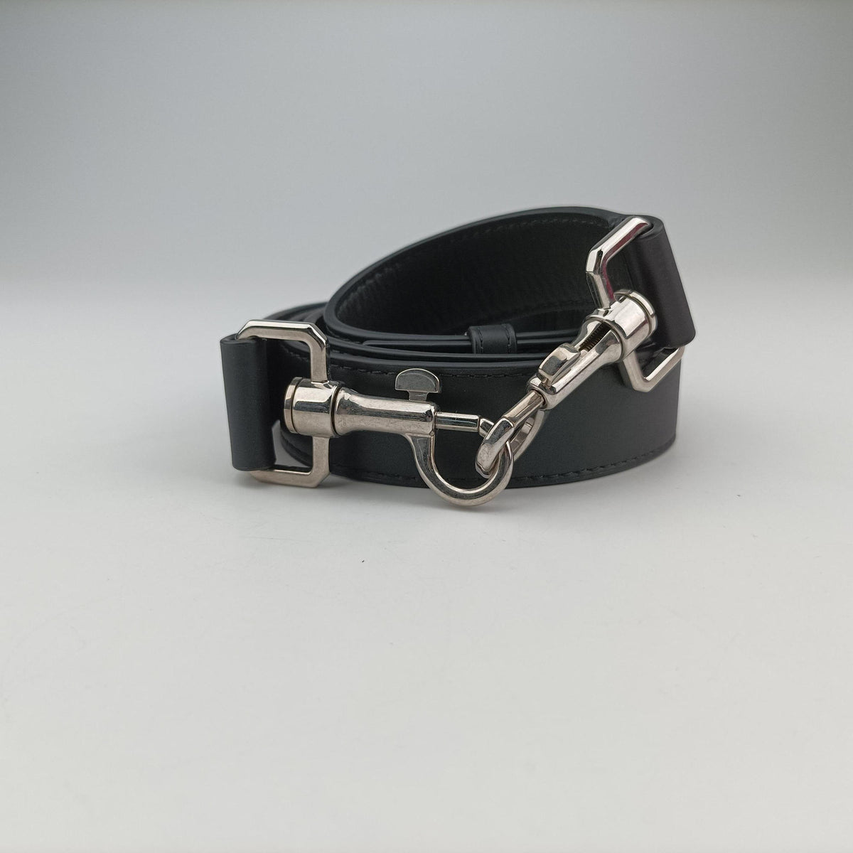 Pre-owned Bottega Veneta Intrecciato Business Black Lambskin 651580 shoulderbag | stylenewstar