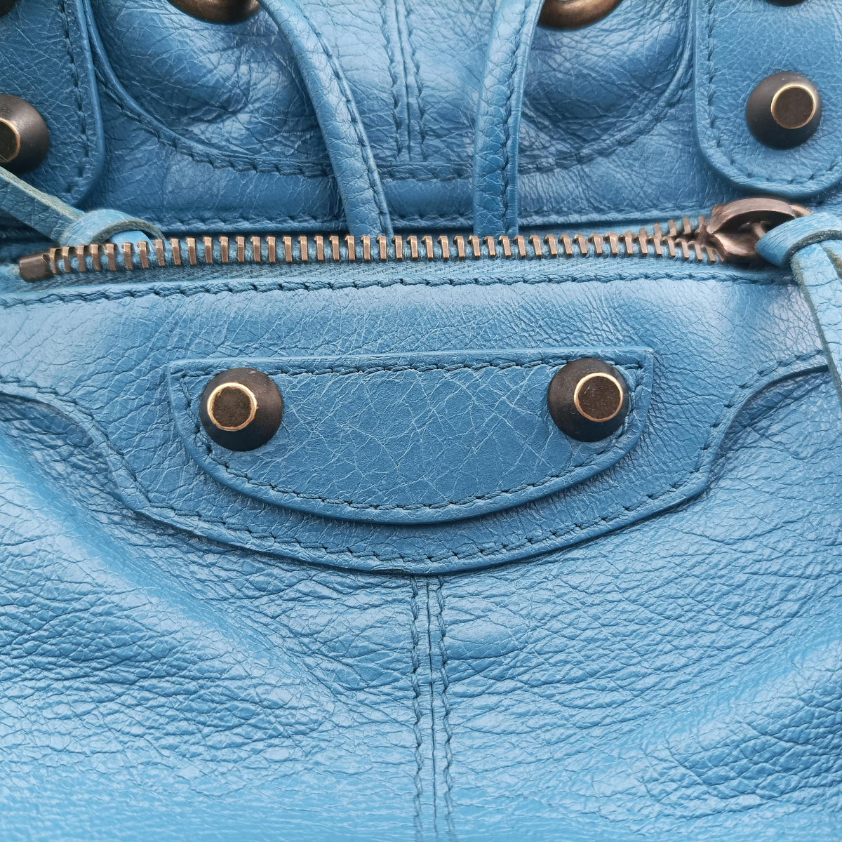 Pre-owned Balenciaga Pom pom Blue Leather  shoulderbag | stylenewstar