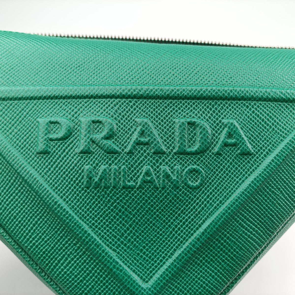 Pre-owned Prada Triangle Logo Plate Green SAFFIANO Leather 2VH155 shoulderbag | stylenewstar