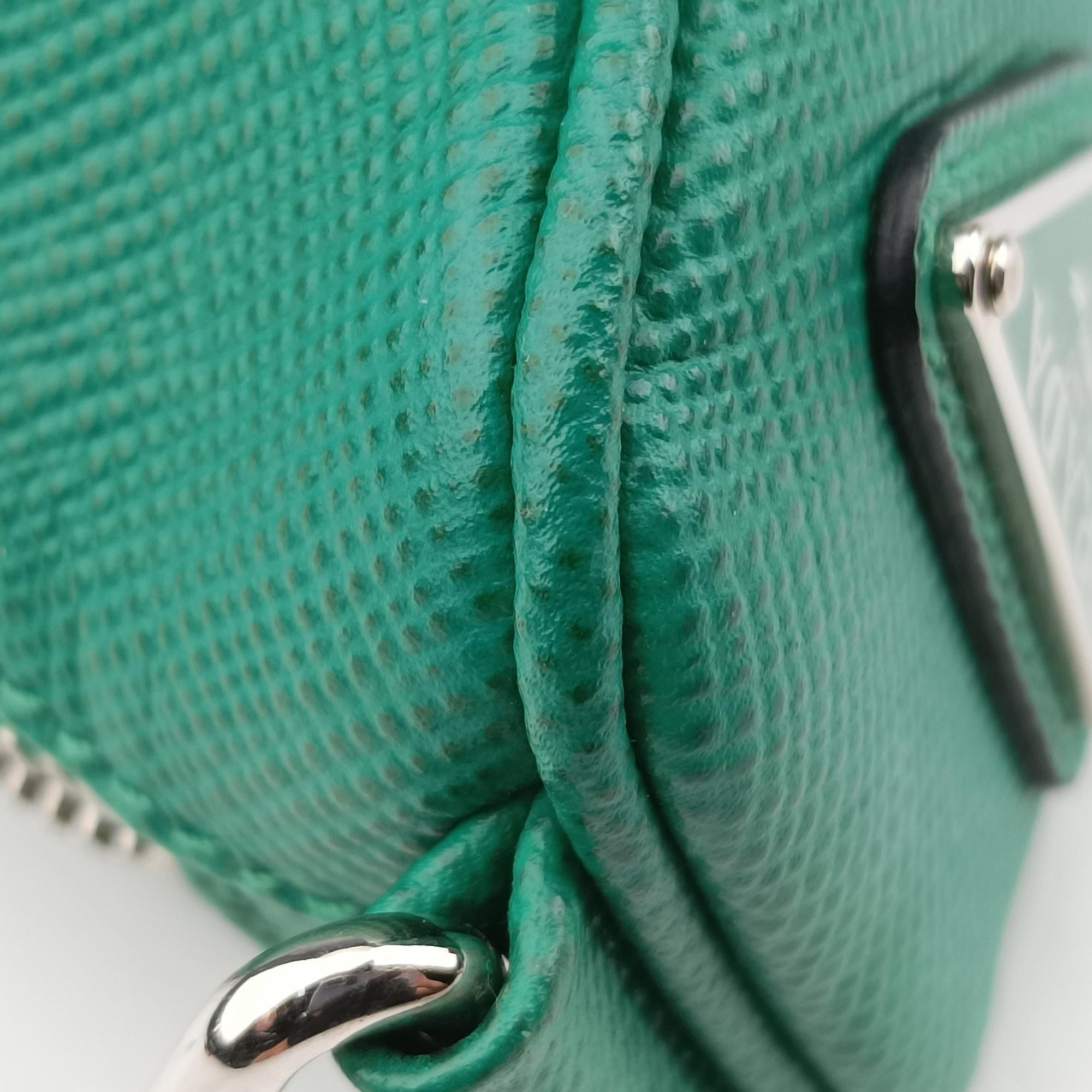 Pre-owned Prada Triangle Logo Plate Green SAFFIANO Leather 2VH155 shoulderbag | stylenewstar
