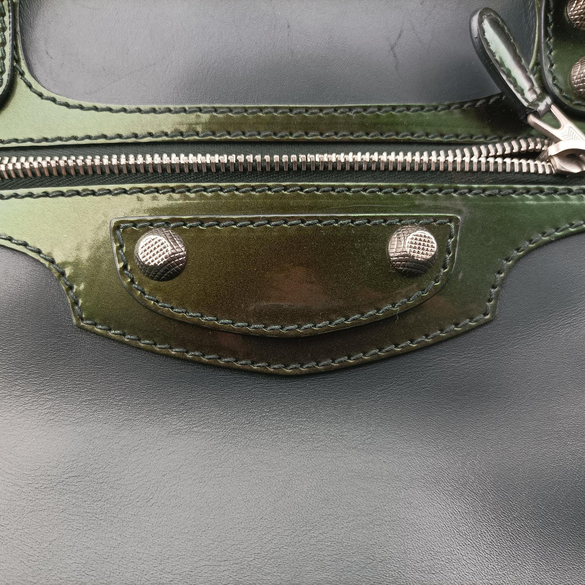 Secondhand Balenciaga Large City Green Leather  shoulderbag | stylenewstar