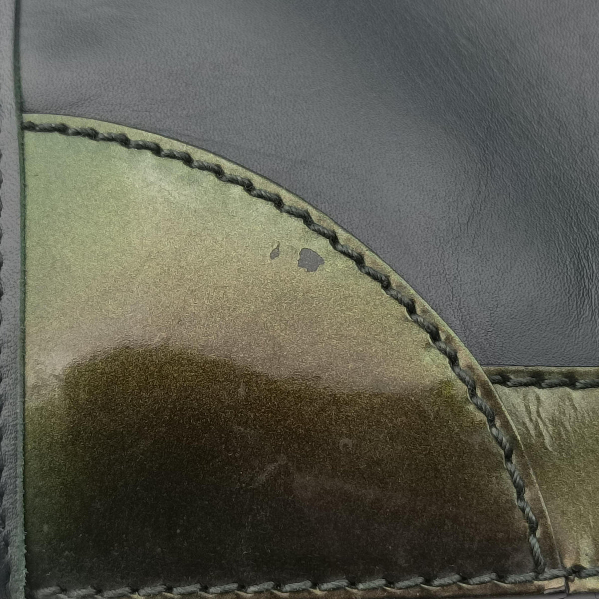 Secondhand Balenciaga Large City Green Leather  shoulderbag | stylenewstar