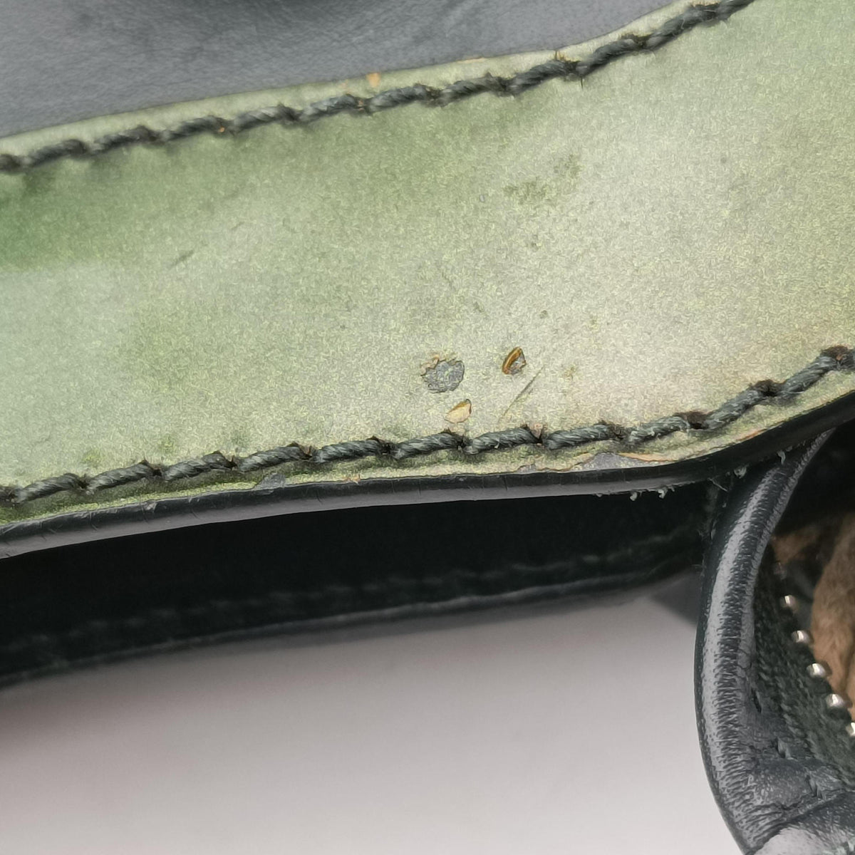 Secondhand Balenciaga Large City Green Leather  shoulderbag | stylenewstar
