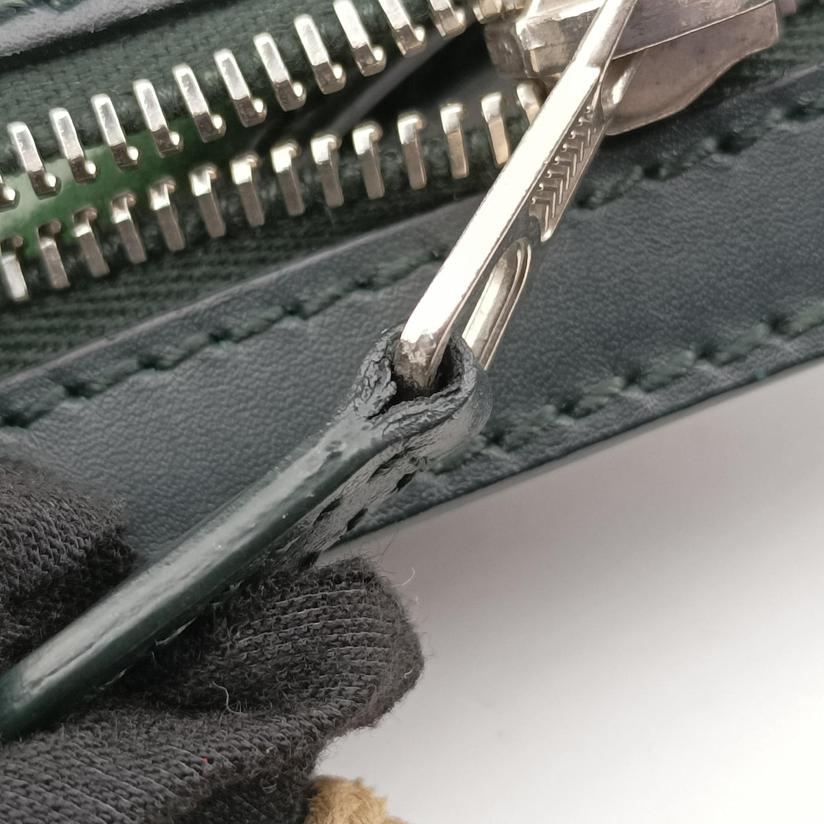 Secondhand Balenciaga Large City Green Leather  shoulderbag | stylenewstar