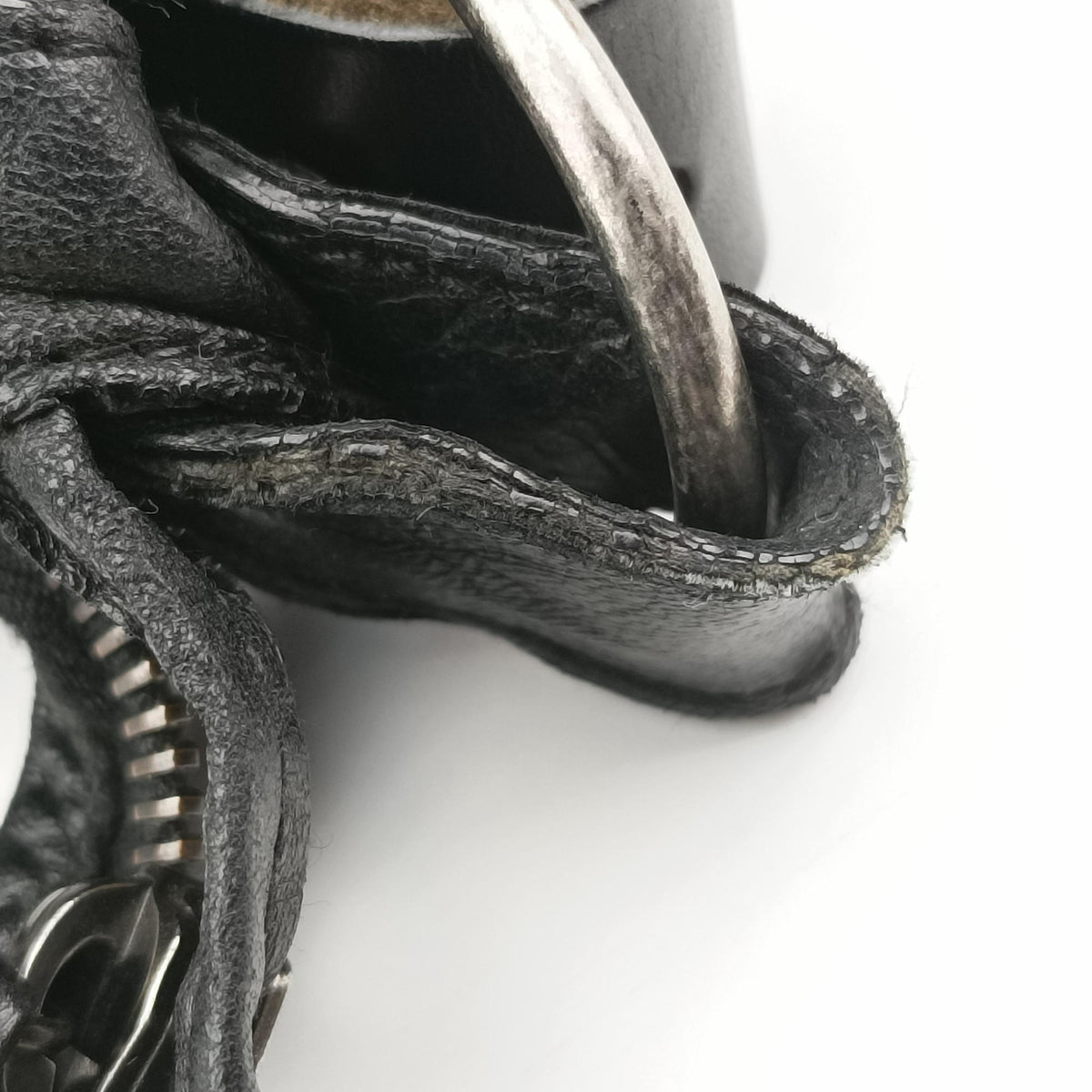 Secondhand Balenciaga The Day Black Leather  shoulderbag | stylenewstar