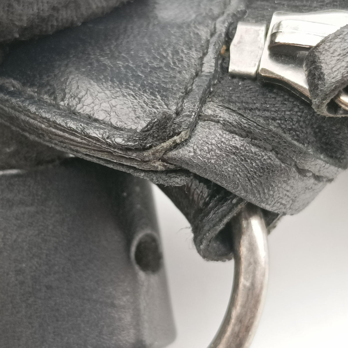 Secondhand Balenciaga The Day Black Leather  shoulderbag | stylenewstar