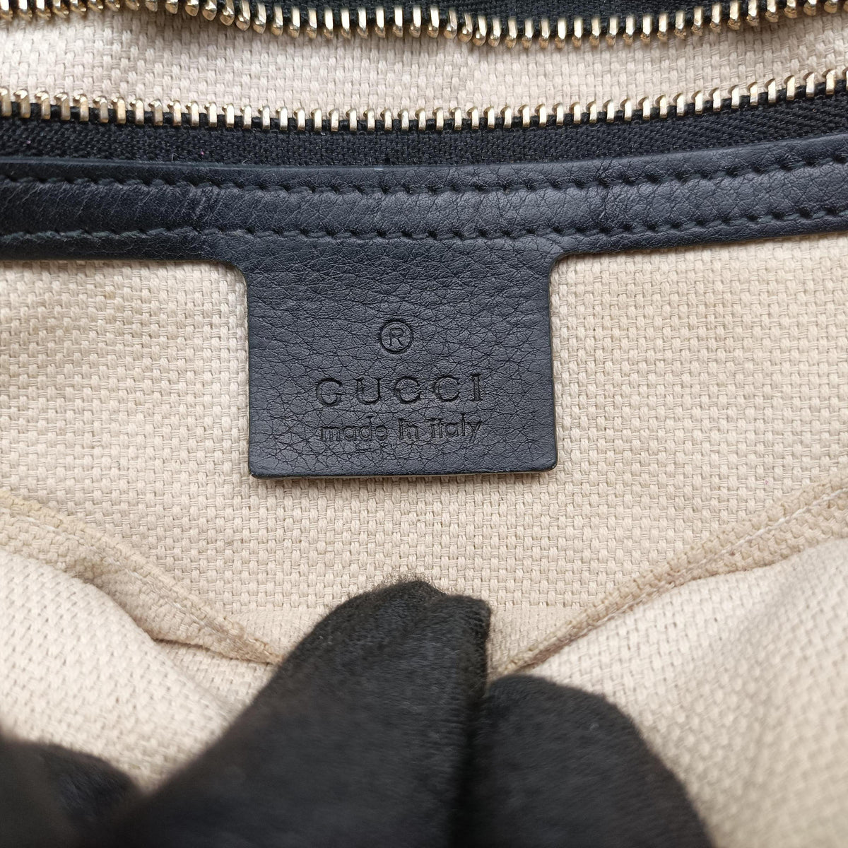 Vintage Gucci SOHO Black Leather 336752 shoulderbag | stylenewstar