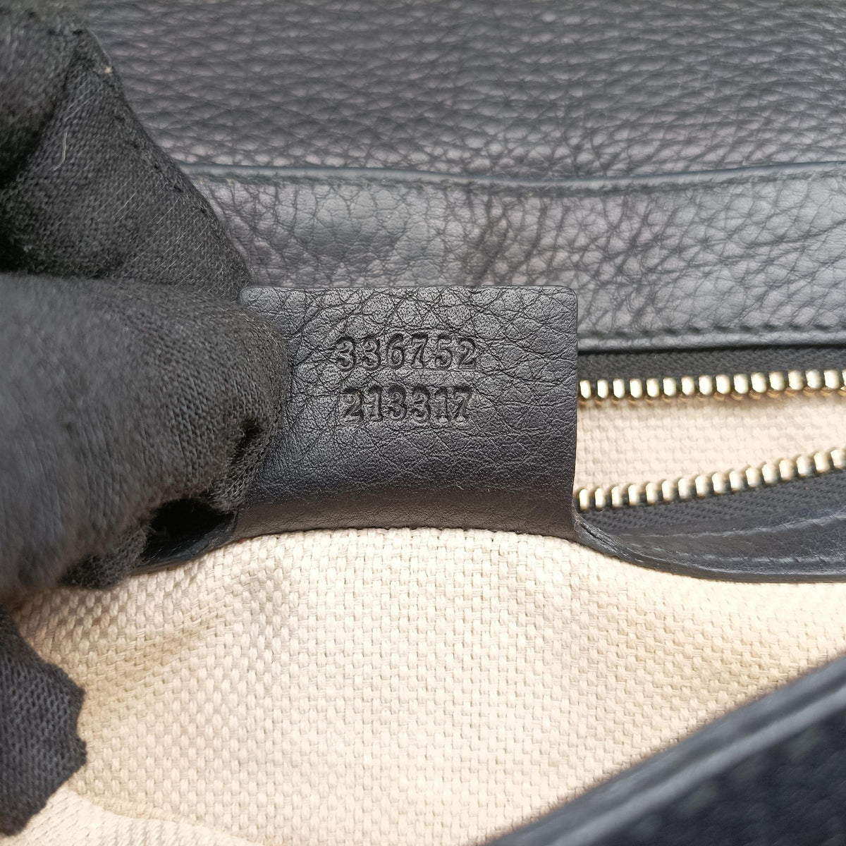 Vintage Gucci SOHO Black Leather 336752 shoulderbag | stylenewstar