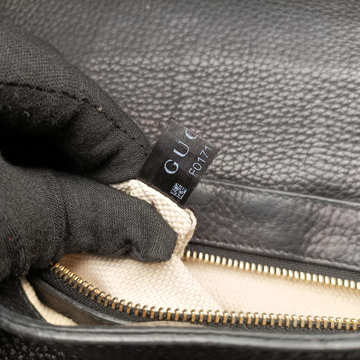 Vintage Gucci SOHO Black Leather 336752 shoulderbag | stylenewstar