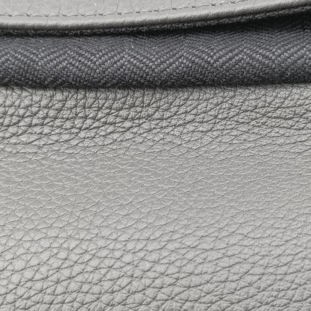 Pre-owned Loewe Military Gray Leather B553P59X01 shoulderbag | stylenewstar