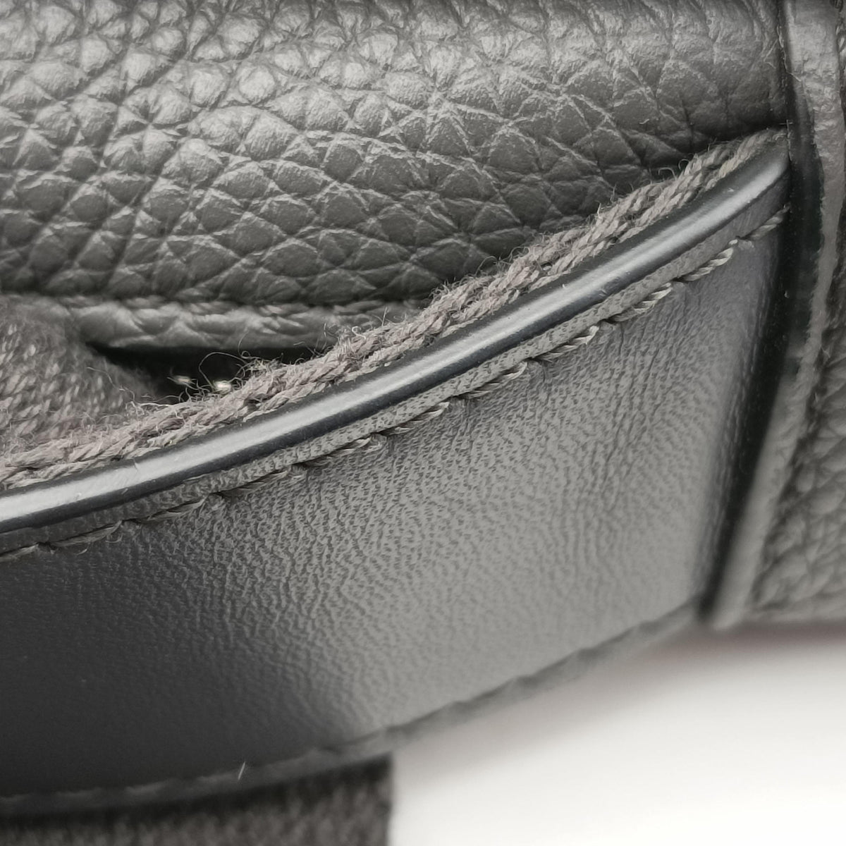 Pre-owned Loewe Military Gray Leather B553P59X01 shoulderbag | stylenewstar