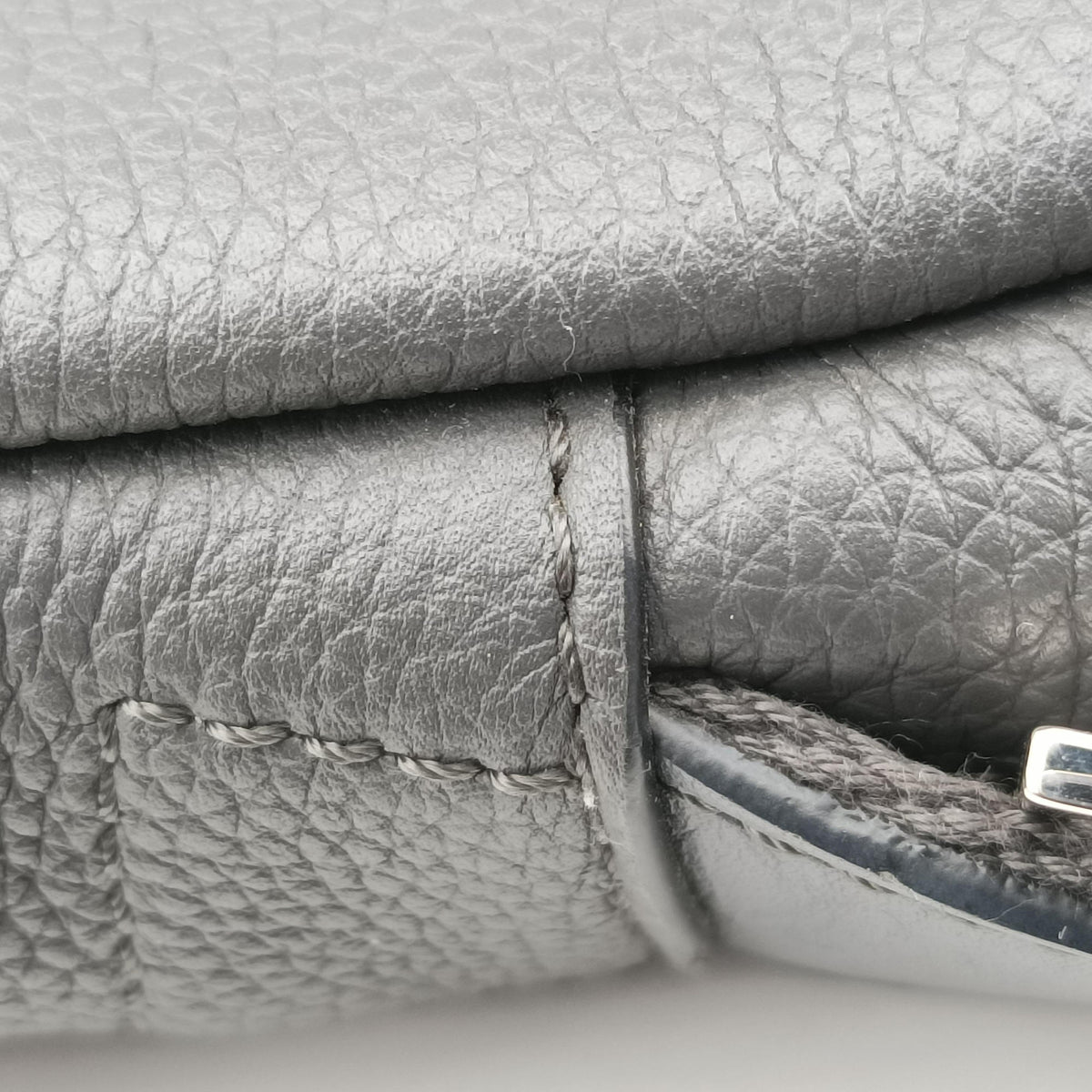 Pre-owned Loewe Military Gray Leather B553P59X01 shoulderbag | stylenewstar