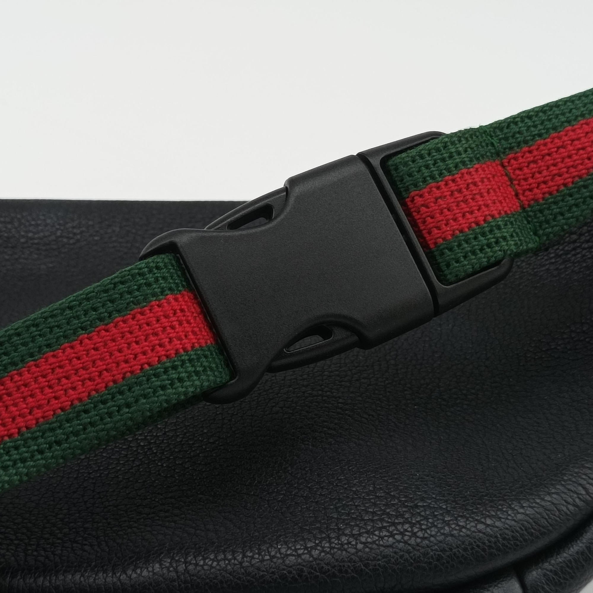 Pre-owned Gucci Print Black Leather 527792 bum bag/waist bag | stylenewstar
