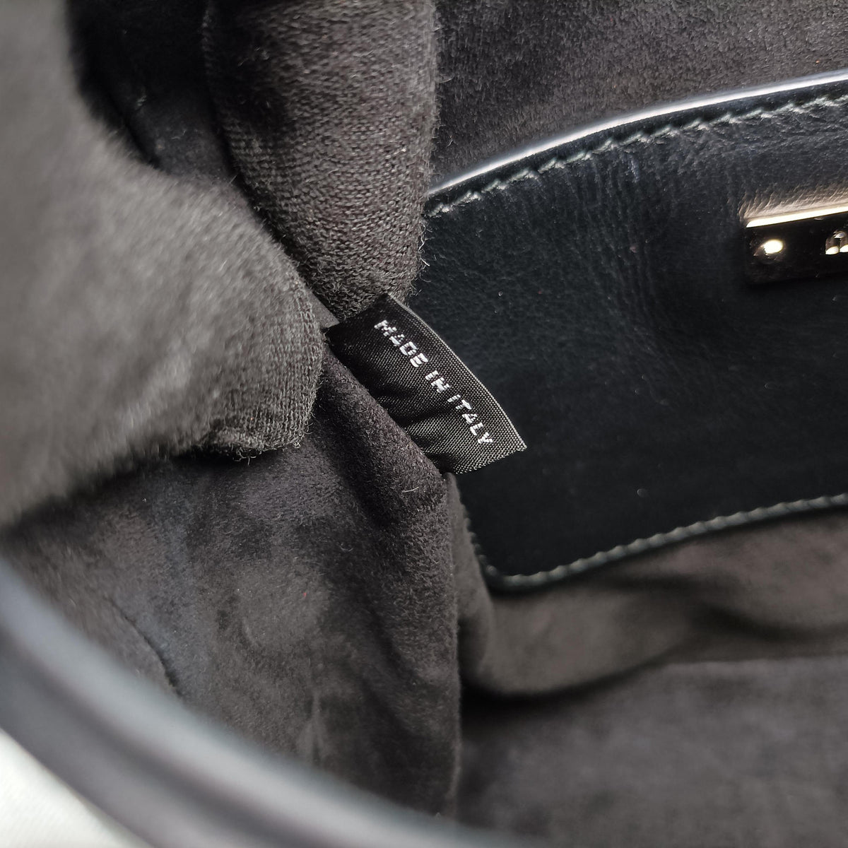 Pre-owned Miu Miu Dahlia Black velvet  shoulderbag | stylenewstar