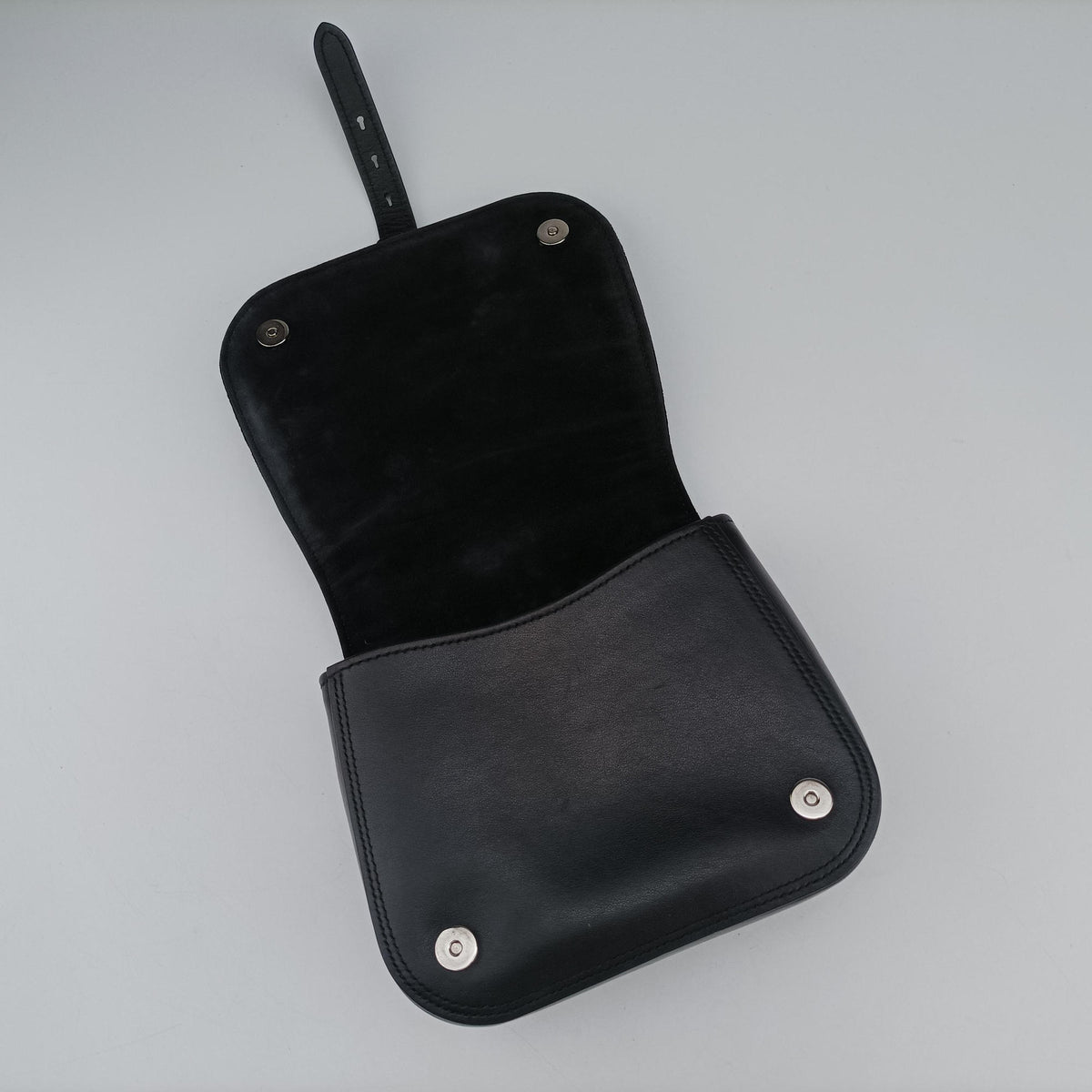 Pre-owned Miu Miu Dahlia Black velvet  shoulderbag | stylenewstar
