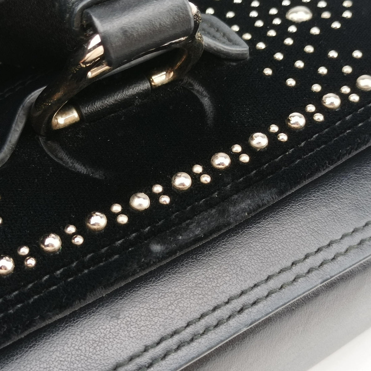 Pre-owned Miu Miu Dahlia Black velvet  shoulderbag | stylenewstar