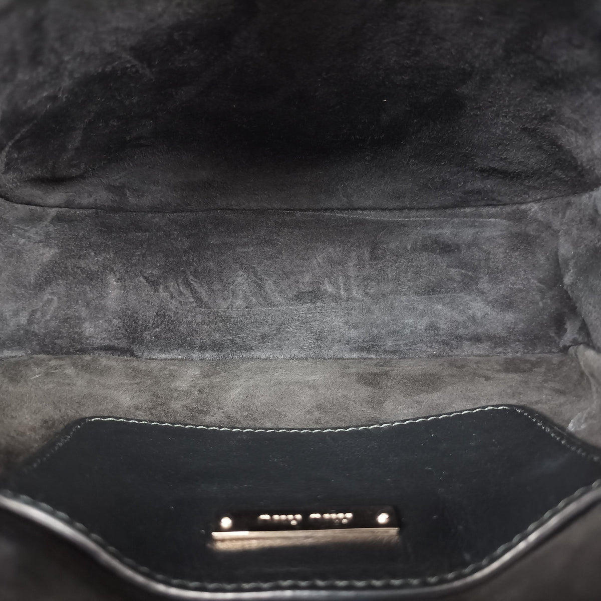 Pre-owned Miu Miu Dahlia Black velvet  shoulderbag | stylenewstar