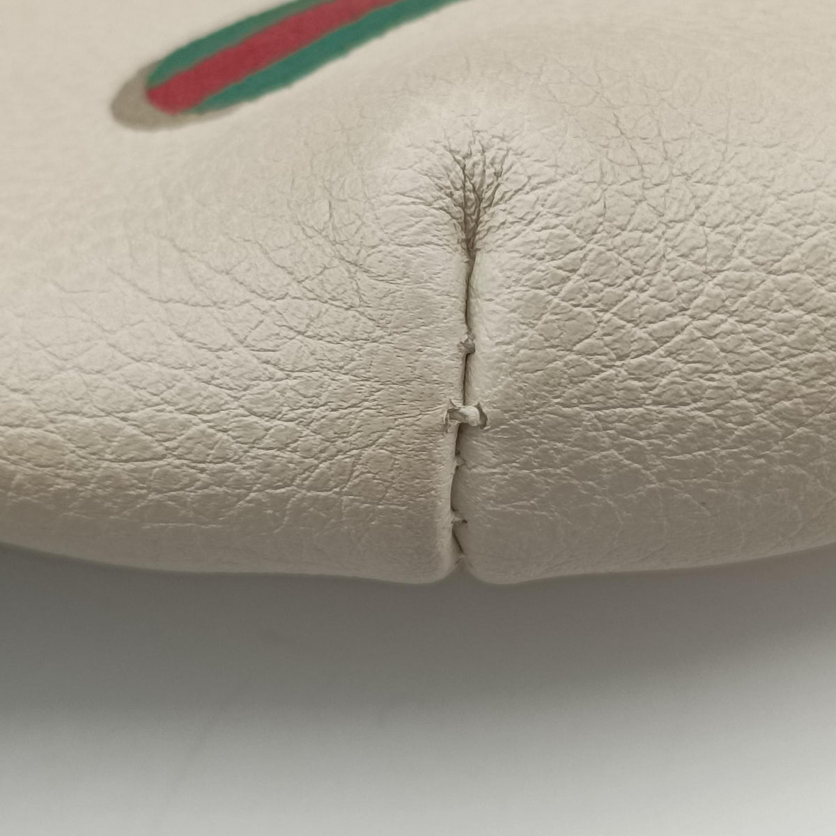 Pre-owned Gucci Print White Leather 527792 bum bag/waist bag | stylenewstar