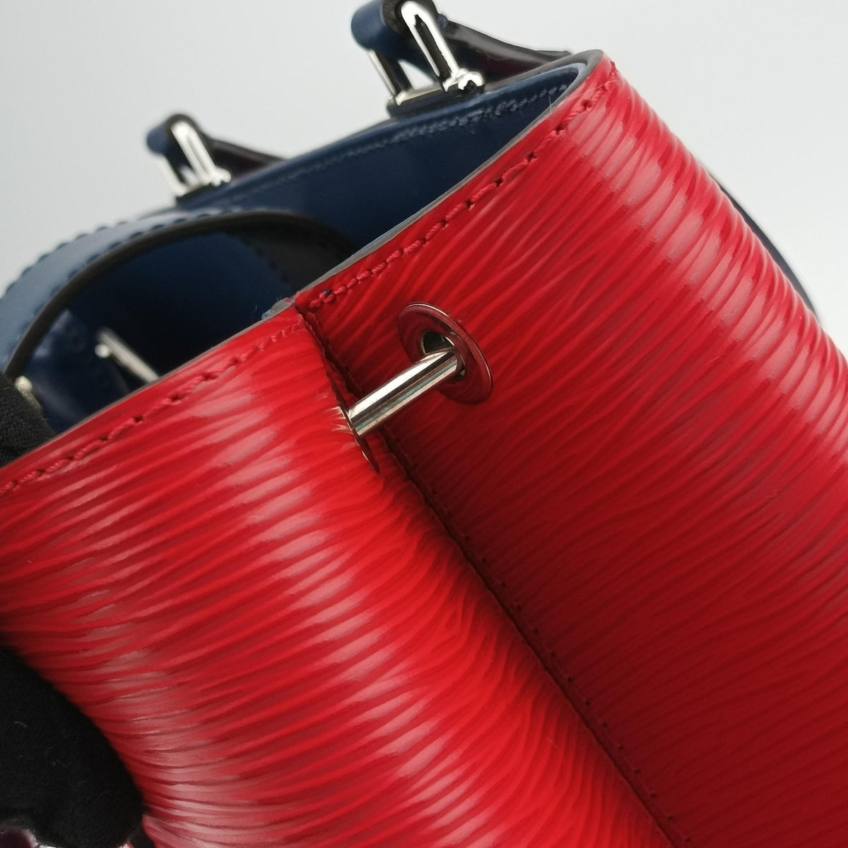 Pre-owned Louis Vuitton Kleber PM Red×Blue epi M51333 shoulderbag | stylenewstar