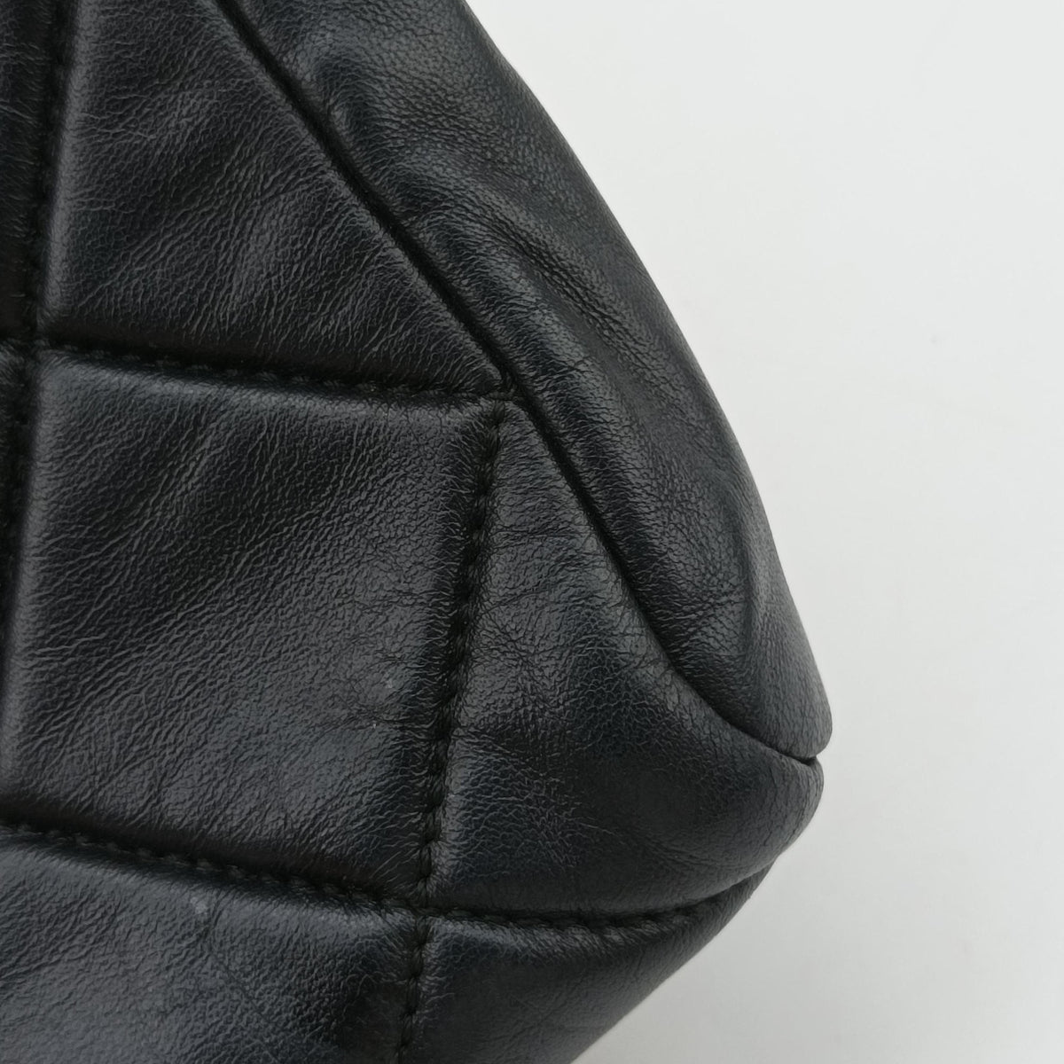 Vintage Ferragamo Vara Quilted Black Leather  shoulderbag | stylenewstar
