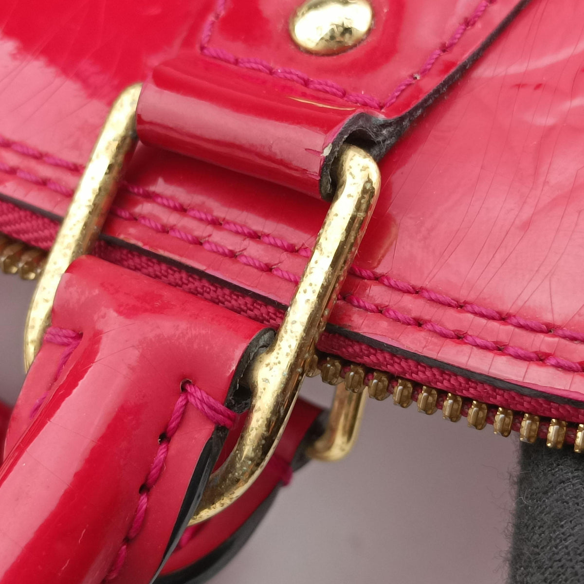 Pre-owned Louis Vuitton Alma PM pomme d'amour Vernis M90096 handbag | stylenewstar